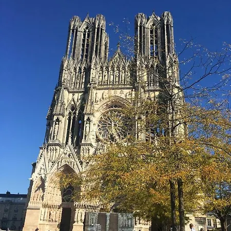 Bedinreims Burgundy Bottle 110m2 Exceptional, 4 Doubles, 2 Bain, Free Park&wifi, équipé
