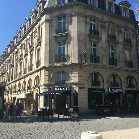 Bedinreims Burgundy Bottle 110m2 Exceptional, 4 Doubles, 2 Bain, Free Park&wifi, équipé Apartamento Reims